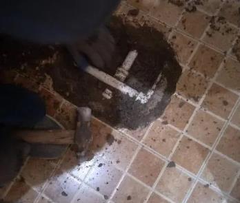 武功卫生间漏水维修公司为您分享下卫生间渗水如何处理及注意事项