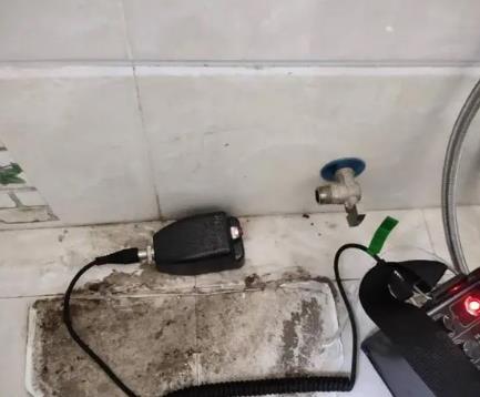 武功屋顶漏水维修公司分享下卫生间漏水的危害及解决方法